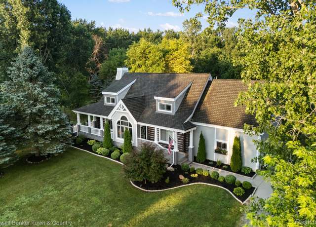 Property at 9079 Pierson Rd, Fowlerville, MI 48836, 4 beds, 3.5 baths