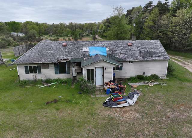 Property at 8598 Garbow Rd, Howard City, MI 49329, 3 beds, 1 bath