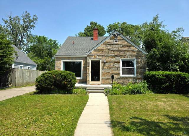 Property at 21723 California St, St Clair Shores, MI 48080, 3 beds, 1 bath