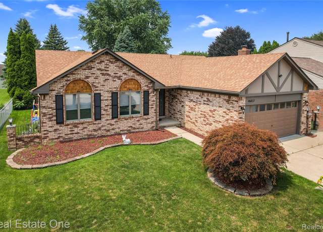 Property at 46837 Breckenridge Dr, Macomb Township, MI 48044, 3 beds, 2 baths