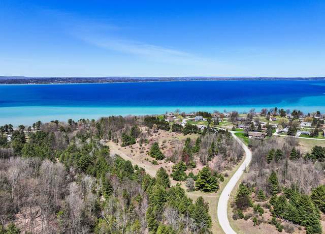 Property at 3091 Scenic Hills Dr, Acme Township, MI 49690
