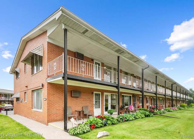 Property at 2125 Clawson Ave #207, Royal Oak, MI 48073, 2 beds, 1 bath