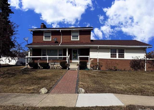 Property at 664 Buckingham Ave, Lincoln Park, MI 48146, 4 beds, 2.5 baths