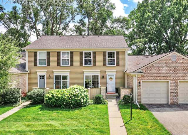Property at 1123 Kings Cove Dr, Rochester Hills, MI 48306, 3 beds, 2.5 baths