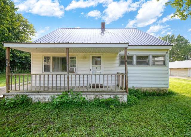 Property at 407 S Comstock St, Addison, MI 49220, 4 beds, 1 bath