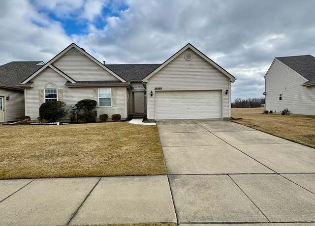 Property at 32103 Augusta Dr, Romulus, MI 48174, 2 beds, 2 baths