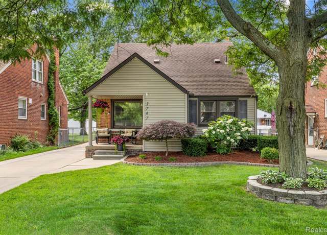 Property at 1747 N Lafayette St, Dearborn, MI 48128, 3 beds, 1.5 baths