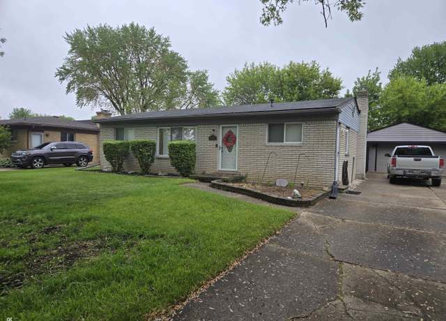 Property at 50180 Spruce St, Chesterfield, MI 48047, 3 beds, 2 baths