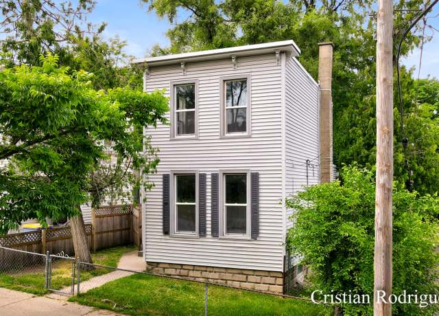 Property at 243 Fairbanks St NE, Grand Rapids, MI 49503, 3 beds, 1 bath
