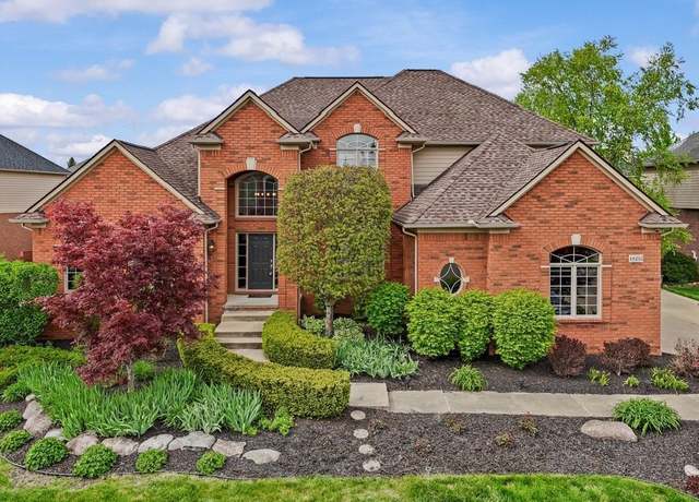 Property at 48252 Binghampton Ct, Northville, MI 48168, 4 beds, 4.5 baths