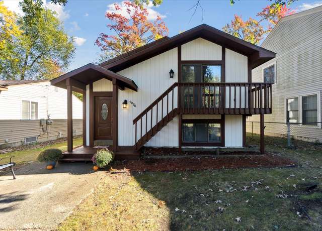 Property at 1975 Oldtown Ave, West Bloomfield, MI 48324, 4 beds, 2 baths