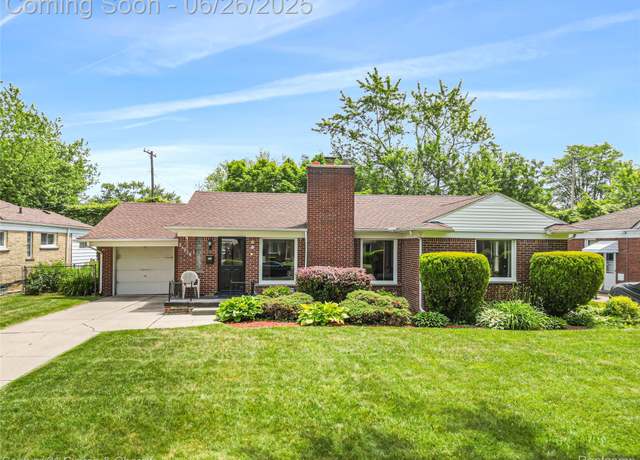 Property at 24030 Dante St, Oak Park, MI 48237, 3 beds, 1.5 baths