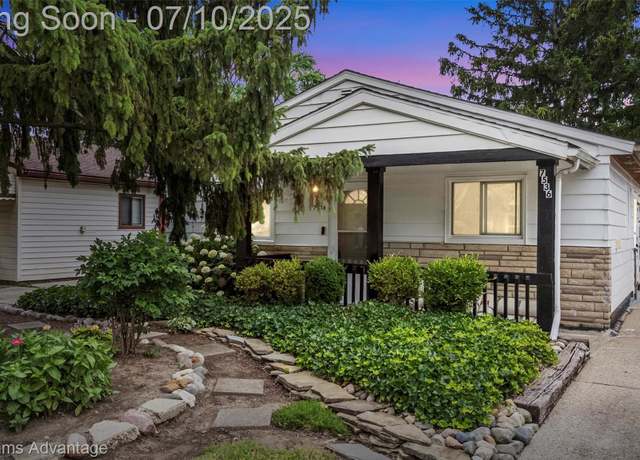 Property at 7536 Arcola St, Westland, MI 48185, 3 beds, 1 bath