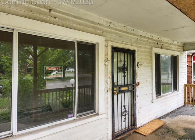 Property at 9722 E Outer Dr, Detroit, MI 48213, 4 beds, 2 baths