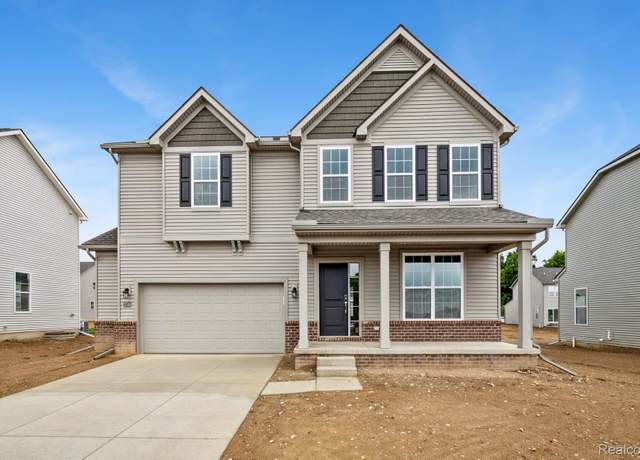 Property at 27143 Silo Dr, Saline, MI 48176, 4 beds, 2.5 baths