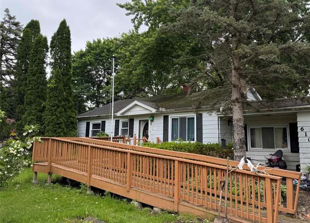 Property at 6106 E Hill Rd, Grand Blanc, MI 48439, 2 beds, 1.5 baths