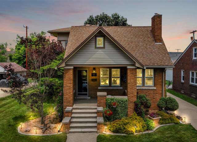 Property at 15552 Harrison Ave, Westland, MI 48101, 4 beds, 3 baths