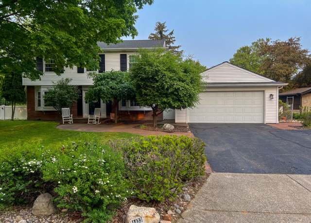Property at 4433 Timberlane Dr, Kalamazoo, MI 49008, 4 beds, 3.5 baths