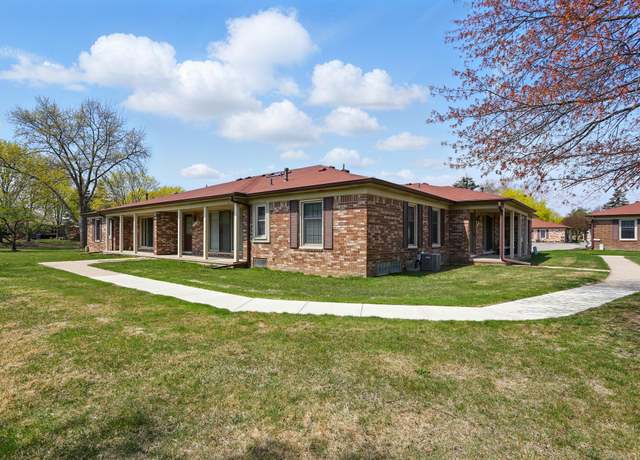 Property at 14726 Georgetown Ct, Shelby Twp, MI 48315, 2 beds, 2 baths