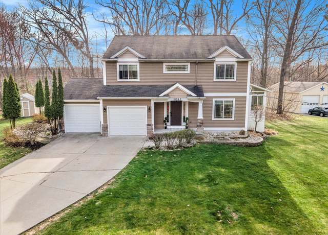 Property at 9062 Elstner Ave NE, Rockford, MI 49341, 4 beds, 3 baths