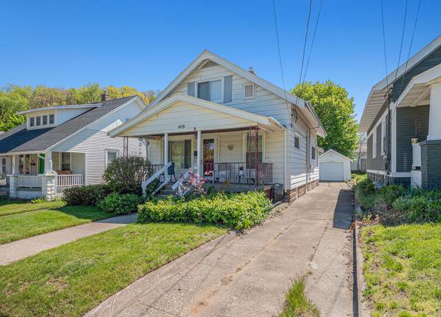 Property at 1458 Walker Ave NW, Grand Rapids, MI 49504, 3 beds, 1 bath