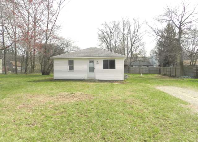 Property at 1187 Villa Ct, Benton Harbor, MI 49022, 2 beds, 1 bath