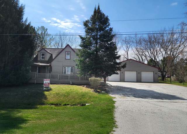 Property at 1042 E Hollywood Blvd, Clio, MI 48420, 2 beds, 1 bath