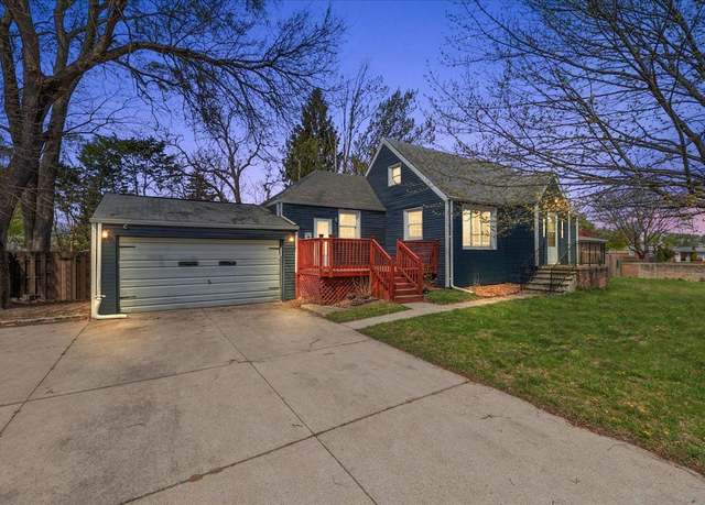 Property at 28961 Palomino Dr, Warren, MI 48093, 3 beds, 1.5 baths
