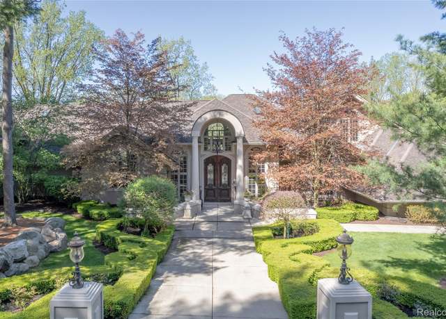 Property at 6279 Canter Creek Ct, Grand Blanc, MI 48439, 6 beds, 8.5 baths