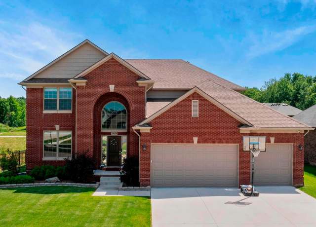 Property at 19178 Paddington Ln, Macomb, MI 48042, 4 beds, 2.5 baths