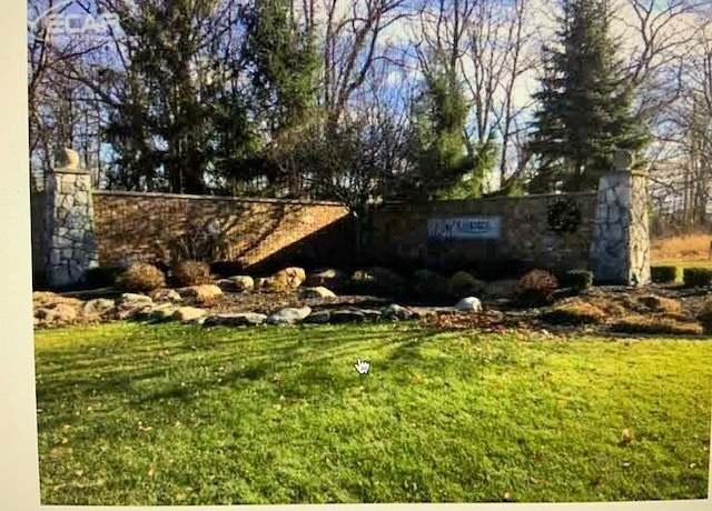 Property at 8269 Misty Mdws, Grand Blanc, MI 48439