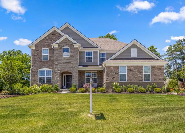 Property at 7477 Hardwood Cir, Canton Twp, MI 48187, 4 beds, 3.5 baths