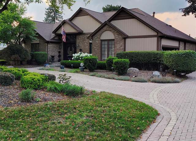 Property at 22770 Shadowglen Dr, Farmington, MI 48335, 4 beds, 3.5 baths