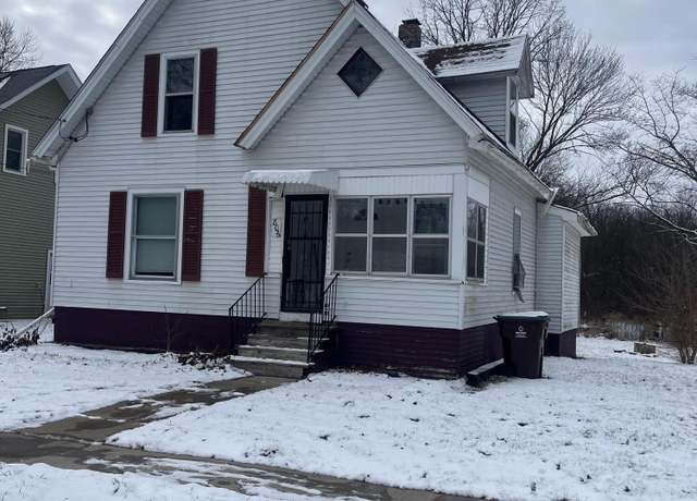 Property at 806 S Eaton St, Albion, MI 49224, 4 beds, 2 baths