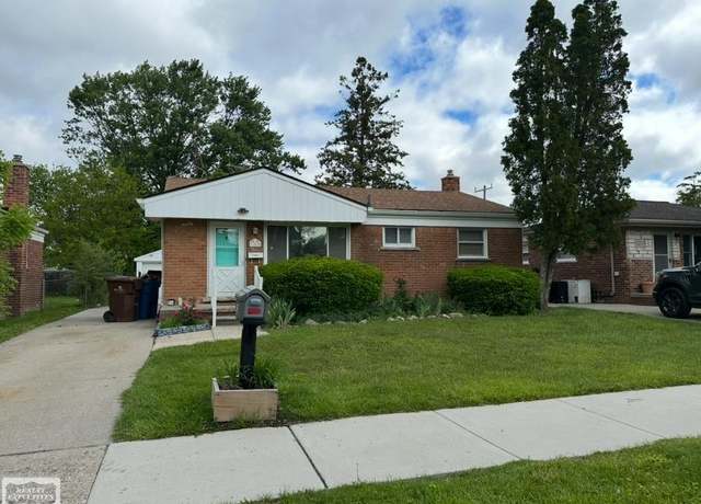 Property at 31638 Taft St, Wayne, MI 48184, 3 beds, 1.5 baths