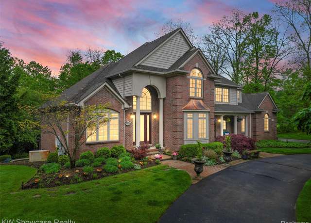 Property at 320 N Berkshire Rd, Bloomfield Hills, MI 48302, 4 beds, 4 baths