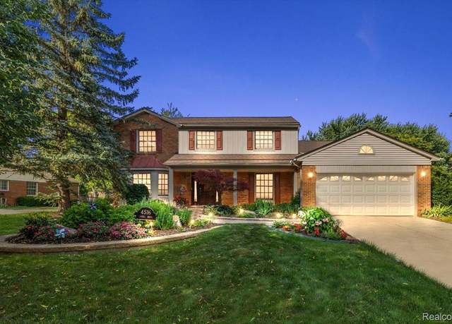Property at 4516 Cahill Dr, Troy, MI 48098, 4 beds, 2.5 baths