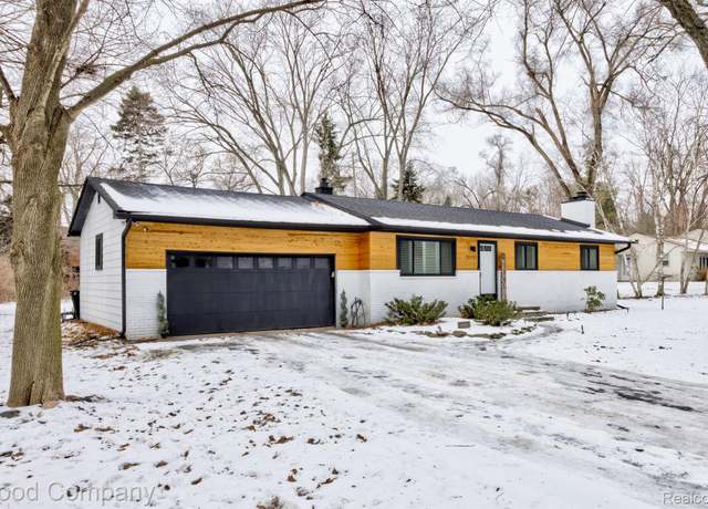 Property at 29755 Rosemond Dr, Southfield, MI 48025, 3 beds, 2.5 baths