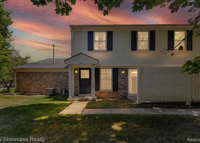 Property at 7747 Lake Ridge Dr, Waterford, MI 48327, 2 beds, 1.5 baths