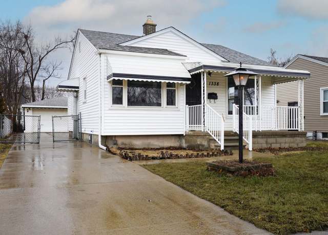 Property at 1338 Pingree Ave, Lincoln Park, MI 48146, 2 beds, 2 baths