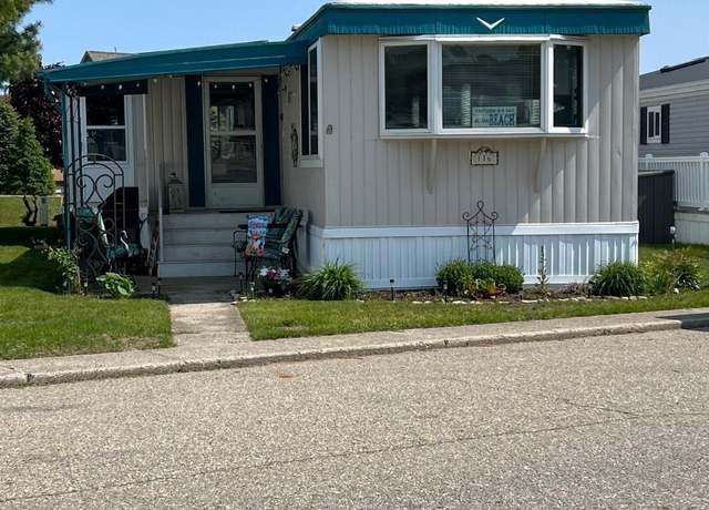 Property at 116 Shoreline Dr, Port Sanilac, MI 48469, 2 beds, 1 bath