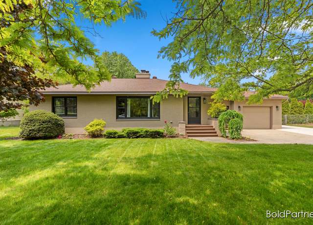 Property at 3485 E Manitou Cir, Norton Shores, MI 49441, 4 beds, 2 baths