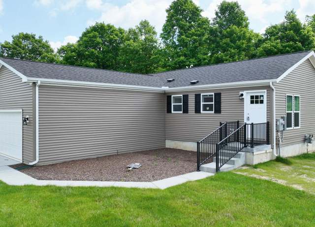 Property at 4432 Maple Leaf Trl, Flint, MI 48506, 3 beds, 2 baths
