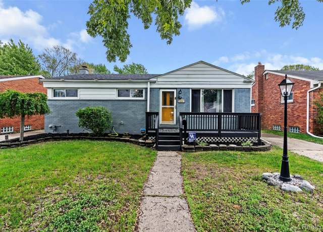 Property at 926 Parliament Ave, Madison Heights, MI 48071, 3 beds, 2 baths