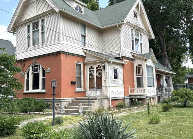 Property at 520 Adams St, Owosso, MI 48867, 4 beds, 2.5 baths