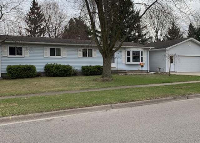 Property at 400 Cairns St, Tecumseh, MI 49286, 4 beds, 1 bath