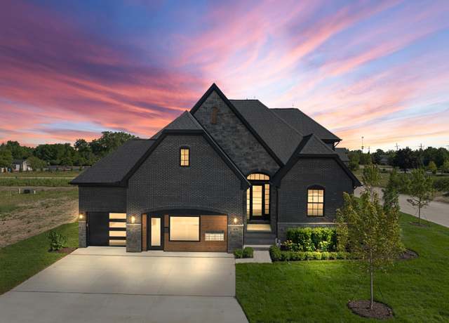 Property at 4146 Spring Meadow Dr, Sterling Heights, MI 48314, 3 beds, 2.5 baths