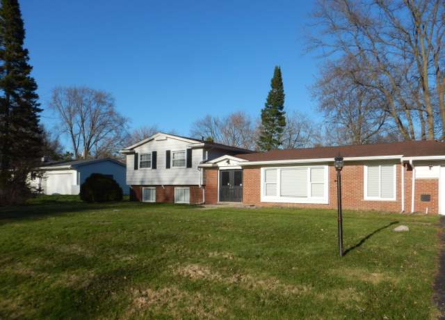 Property at 7209 Stonebrook Rd, West Bloomfield, MI 48322, 4 beds, 2.5 baths