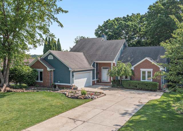 Property at 2553 Bay Vista Dr, Highland, MI 48357, 3 beds, 3 baths