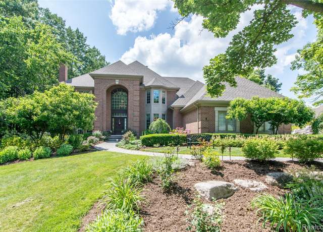 Property at 3166 Beach Lake Dr W, Brighton Township, MI 48380, 4 beds, 5 baths